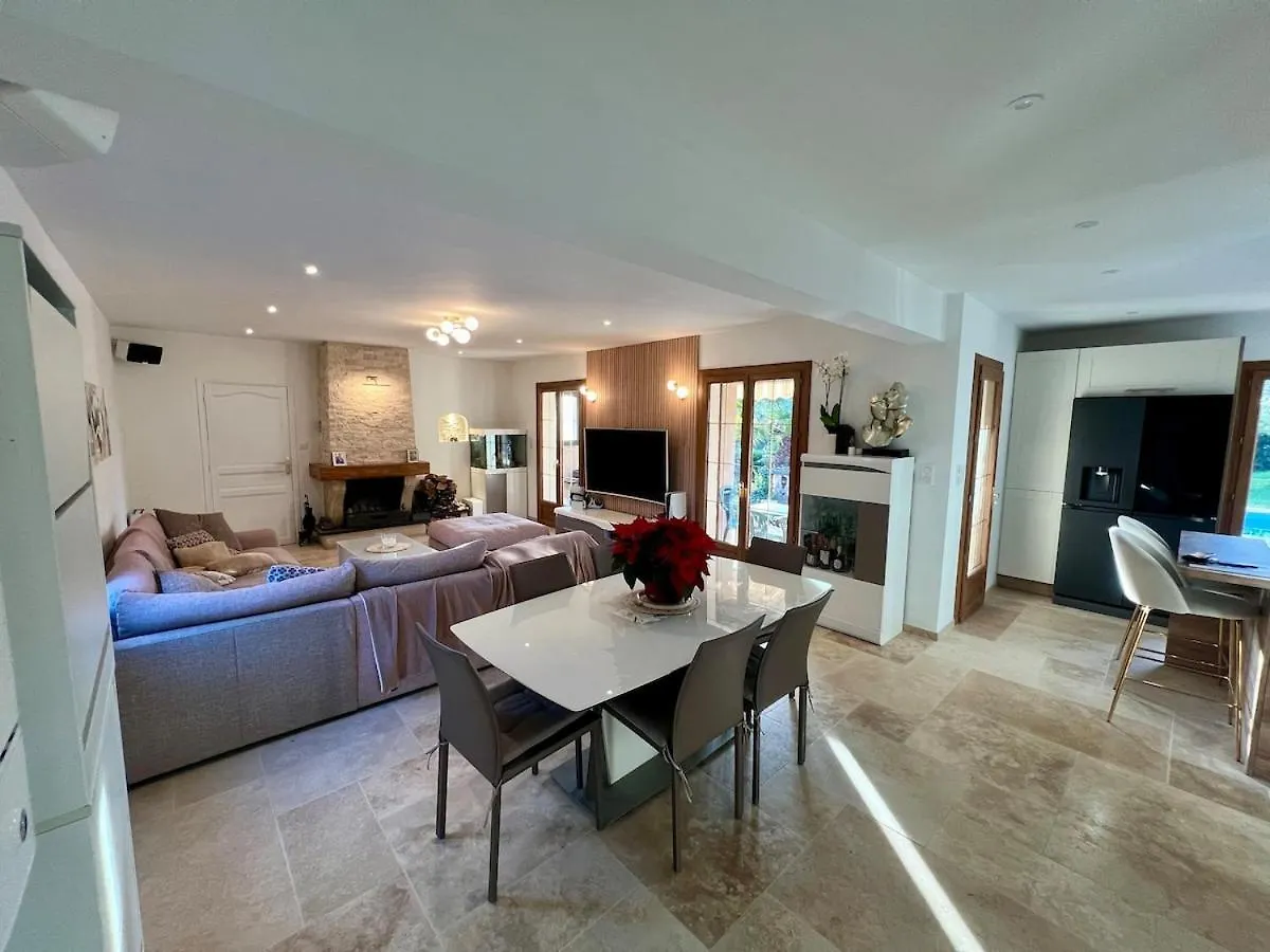 Charming Provencal Villa With Pool And Garden Mougins